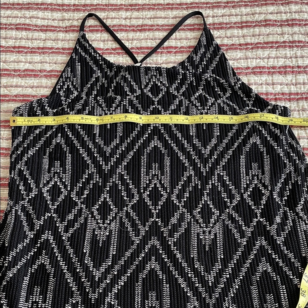 Aeropostale Black and White Geometric Mini Dress - Picture 8 of 13
